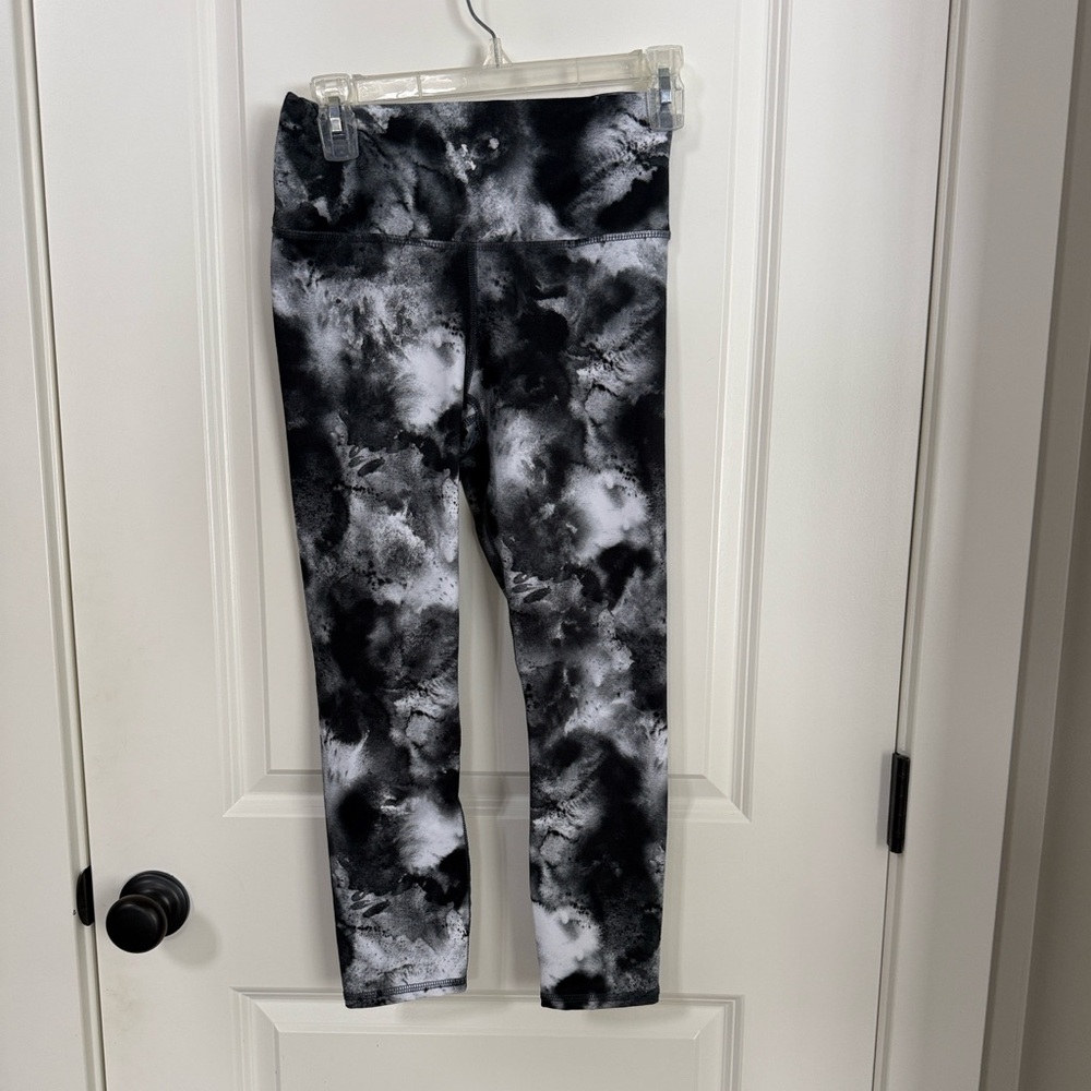 Stylish Black and White women’s Leggings